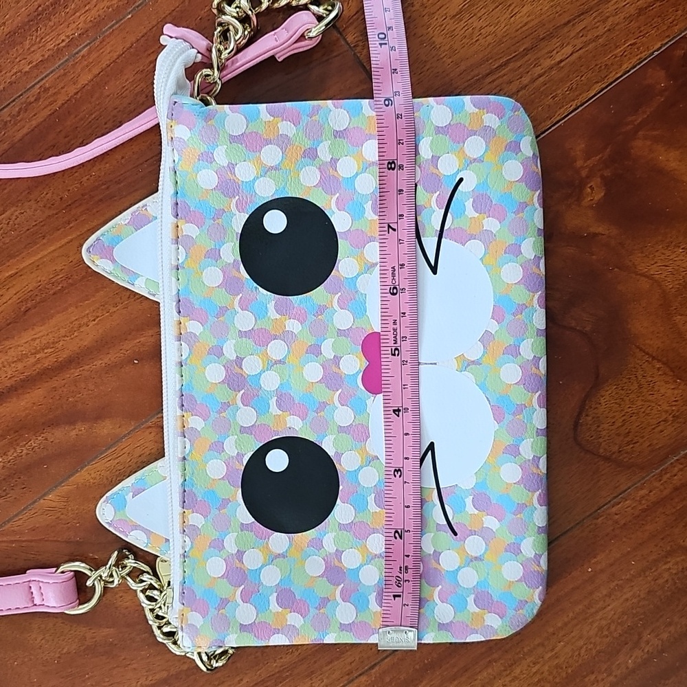 Luv Betsy Cute Cat Face Crossbody Bag - Picture 8 of 8
